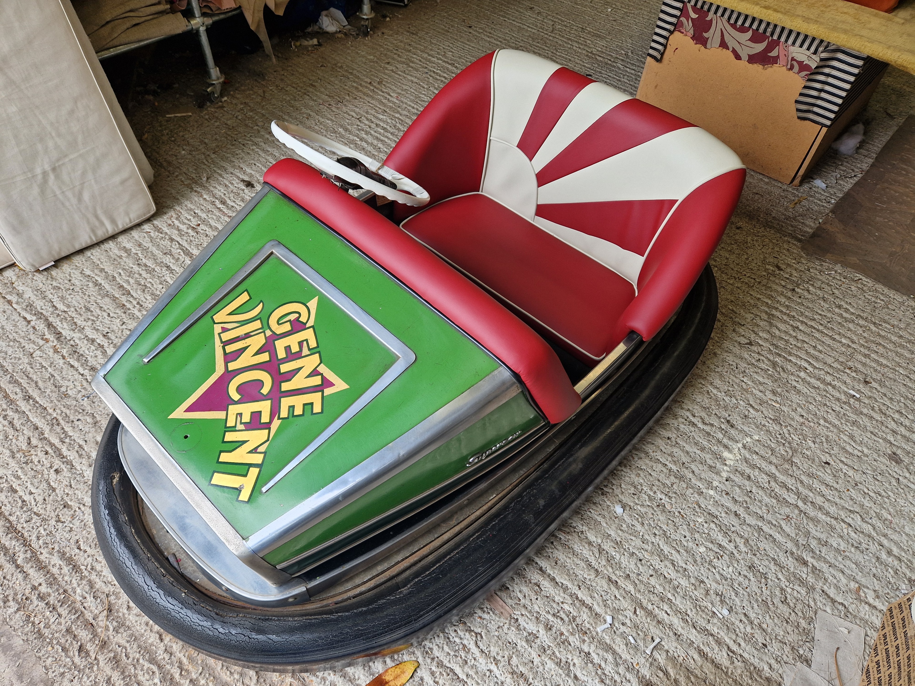 Bumper car seat